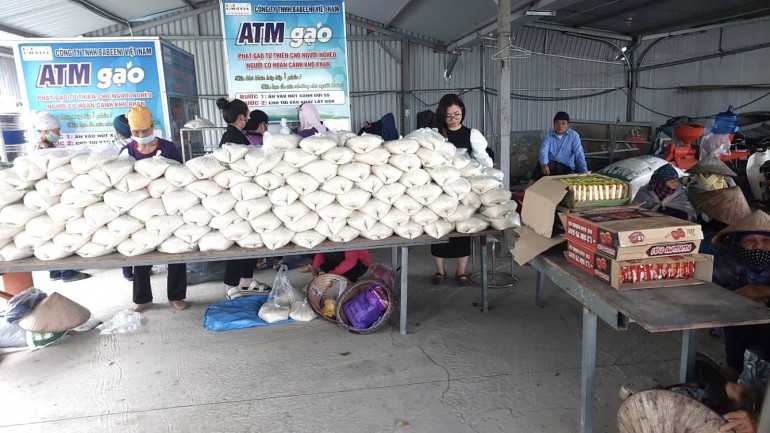 04 FEB 2023 GIFTING RICE AT HAI DUONG AND LAO CAI FACILITIES